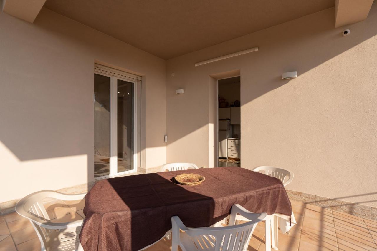 Casa Vacanze Calatijuncu بارتينيكو المظهر الخارجي الصورة